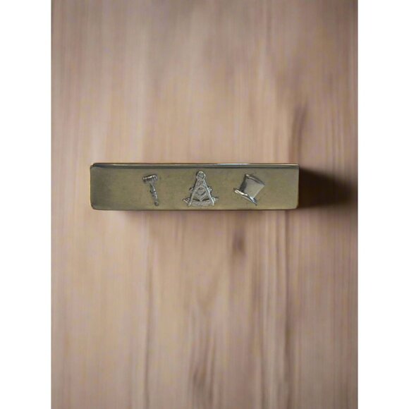 Men's Silver Tone Freemason Masonic Hat and Gavel Tie Clip Vintage - Picture 1 of 6